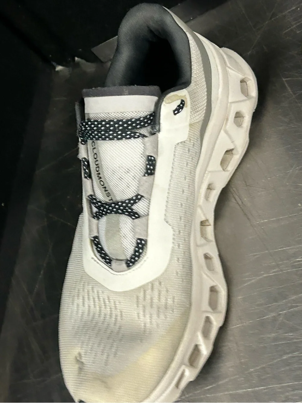 On Cloud Size 8 Women - Picture 5 of 9
